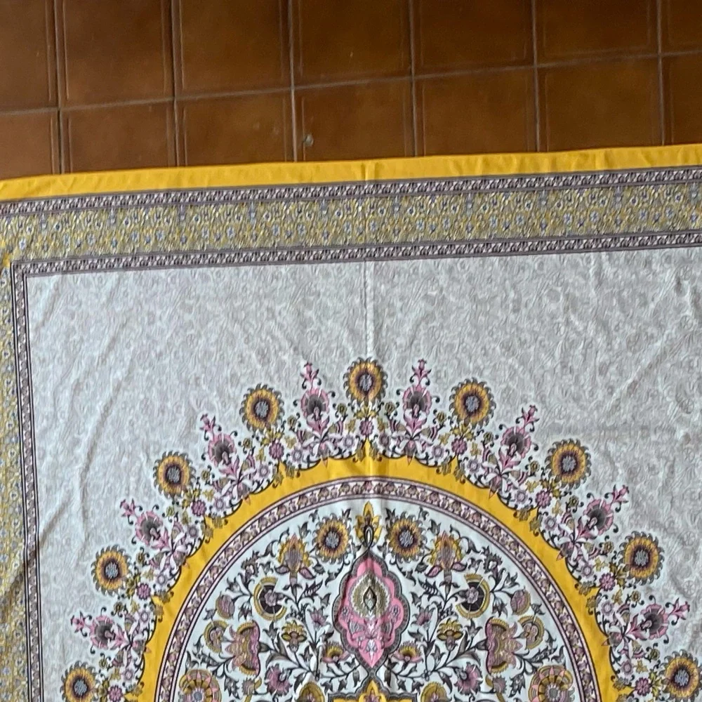 Elegant Yellow and Gray Tapestry Bed Cover Excellent Condition 58”X78”